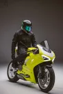 Icon AIRFRAME PRO CARBON Hyperstrike bukósisak | Black/Green