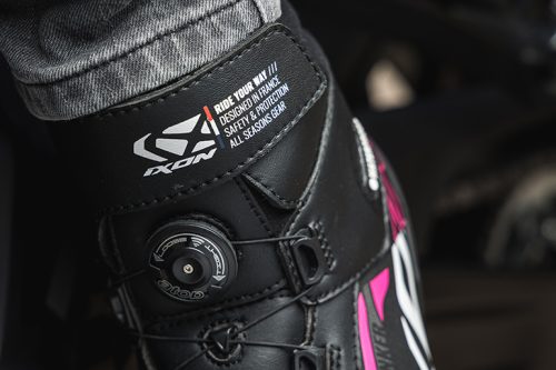IXON RANKER Vízálló Női motoros cipő | Black/Fuchsia