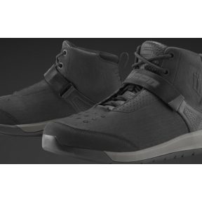 Motoros csizma / cipő