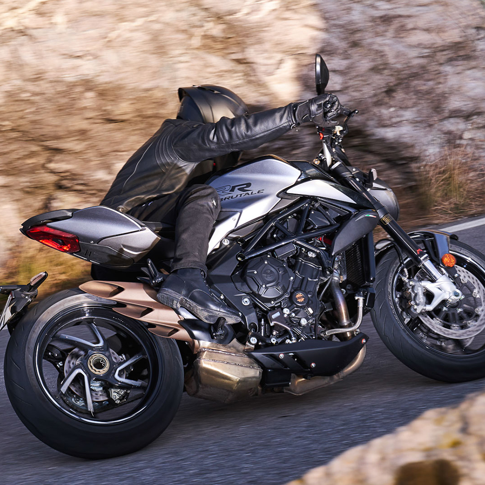 Bemutatkoztak a 2021-es MV Agusta BRUTALE és DRAGSTER modellek